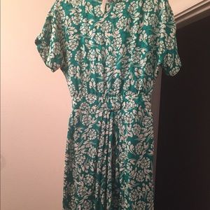 Knee length petite vintage bold pattern dress